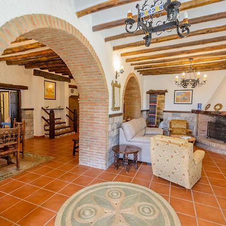 Holiday Home El Pilarillo Piscina Compartida Alcaucín Eksteriør billede