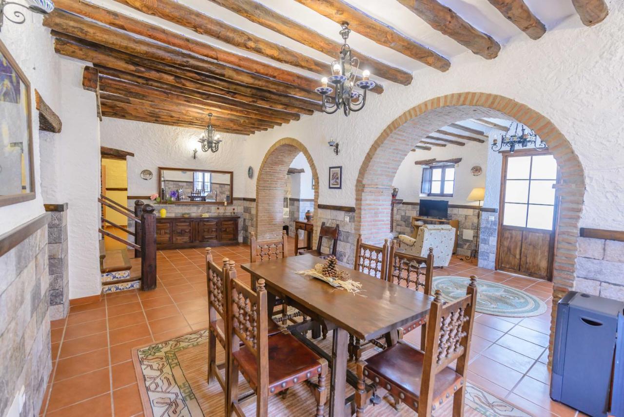 Holiday Home El Pilarillo Piscina Compartida Alcaucín Eksteriør billede