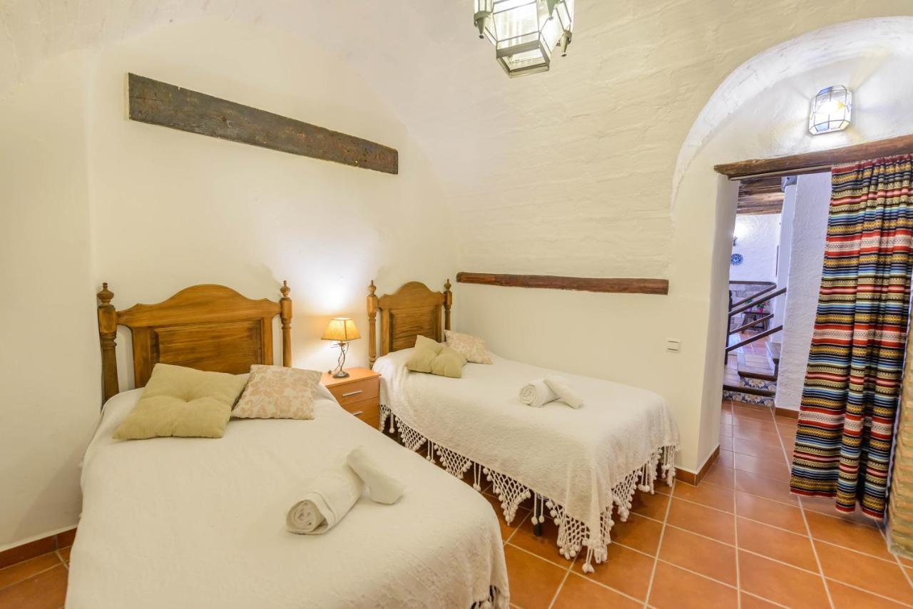 Holiday Home El Pilarillo Piscina Compartida Alcaucín Eksteriør billede