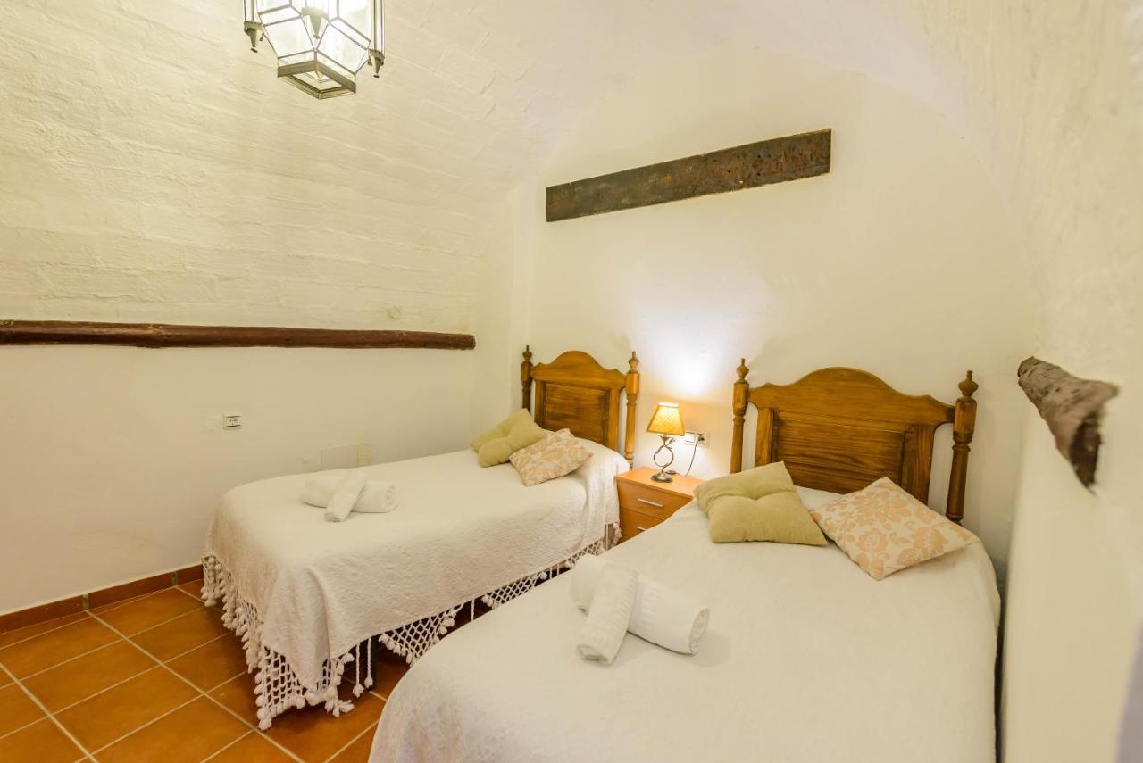 Holiday Home El Pilarillo Piscina Compartida Alcaucín Eksteriør billede