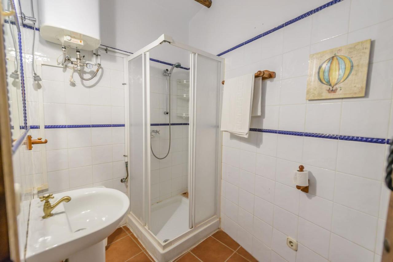 Holiday Home El Pilarillo Piscina Compartida Alcaucín Eksteriør billede