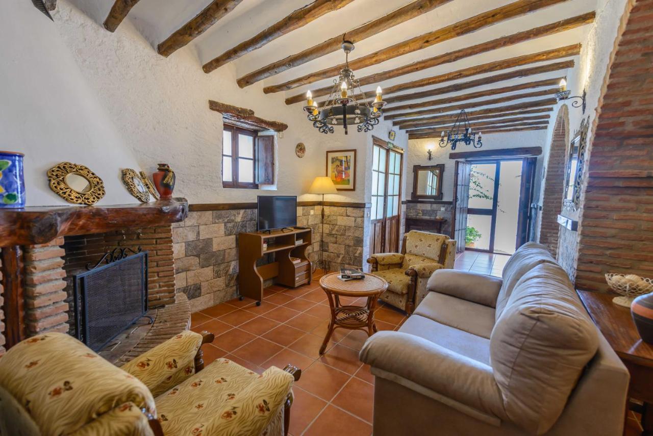 Holiday Home El Pilarillo Piscina Compartida Alcaucín Eksteriør billede