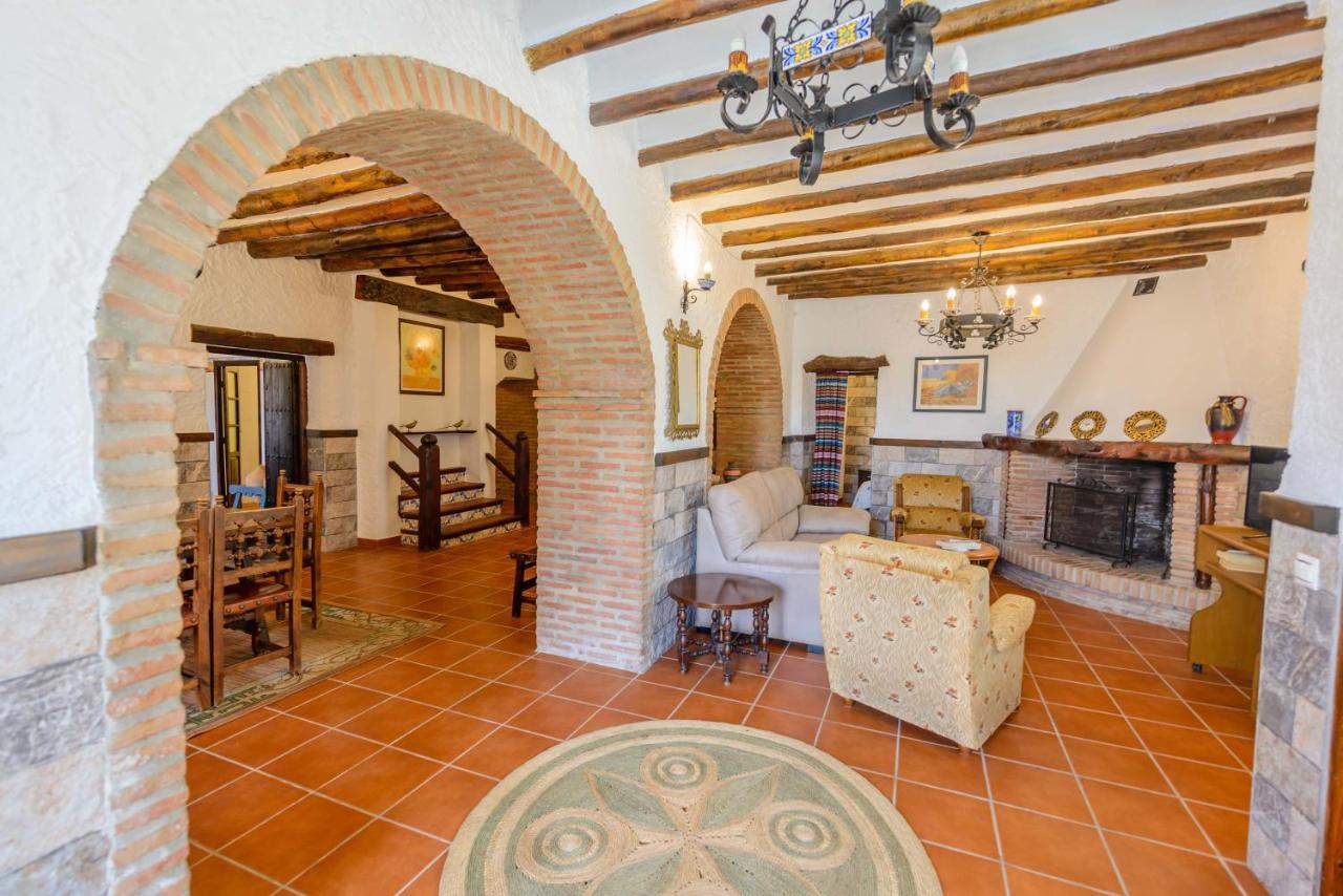 Holiday Home El Pilarillo Piscina Compartida Alcaucín Eksteriør billede